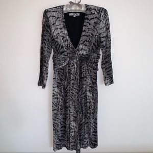 Iceberg - EU 42 / US 10 - Italian Made 3/4 Sleeve V-Neck Dress